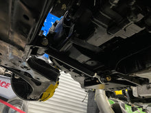 Load image into Gallery viewer, 4cyl Raised Dog Bone Mount